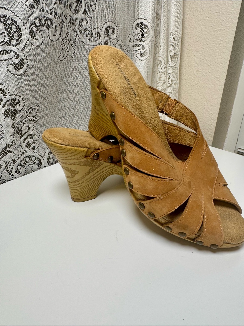 Croft&Barrow Tan Suede Studded Wedge Sandals, Clogs. Size 6.5